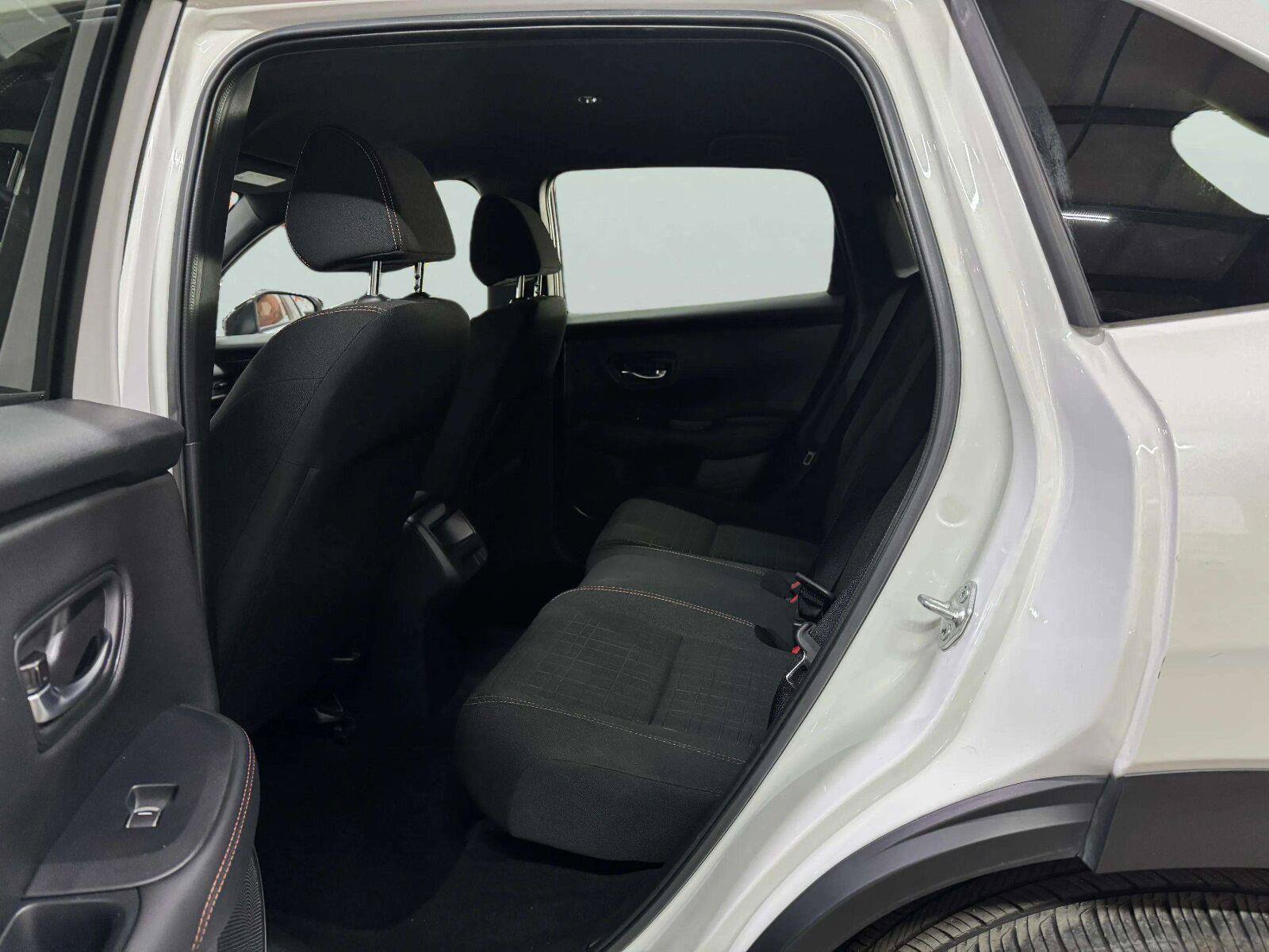 Used 2025 Honda HR-V Sport image 28