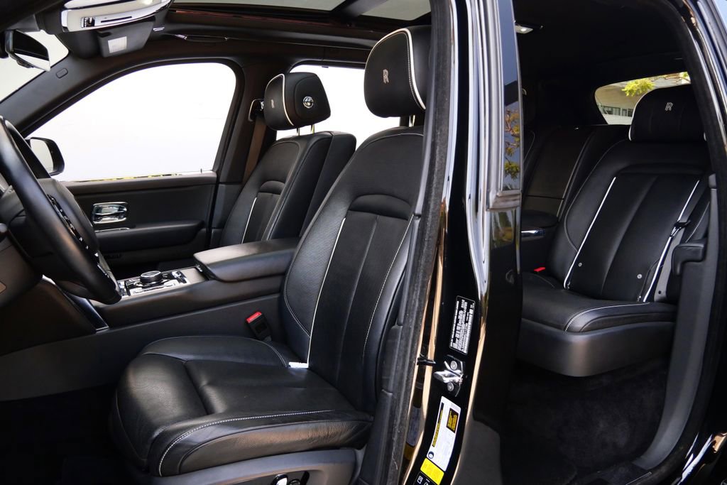 Used 2019 Rolls-Royce Cullinan AWD/4WD image 12