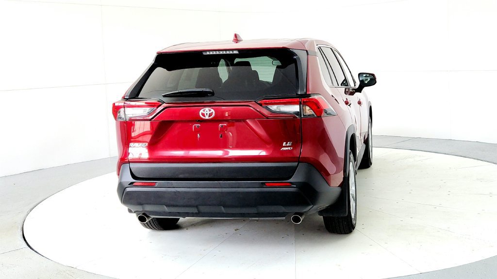 Used 2025 Toyota RAV4 LE AWD/4WD image 5