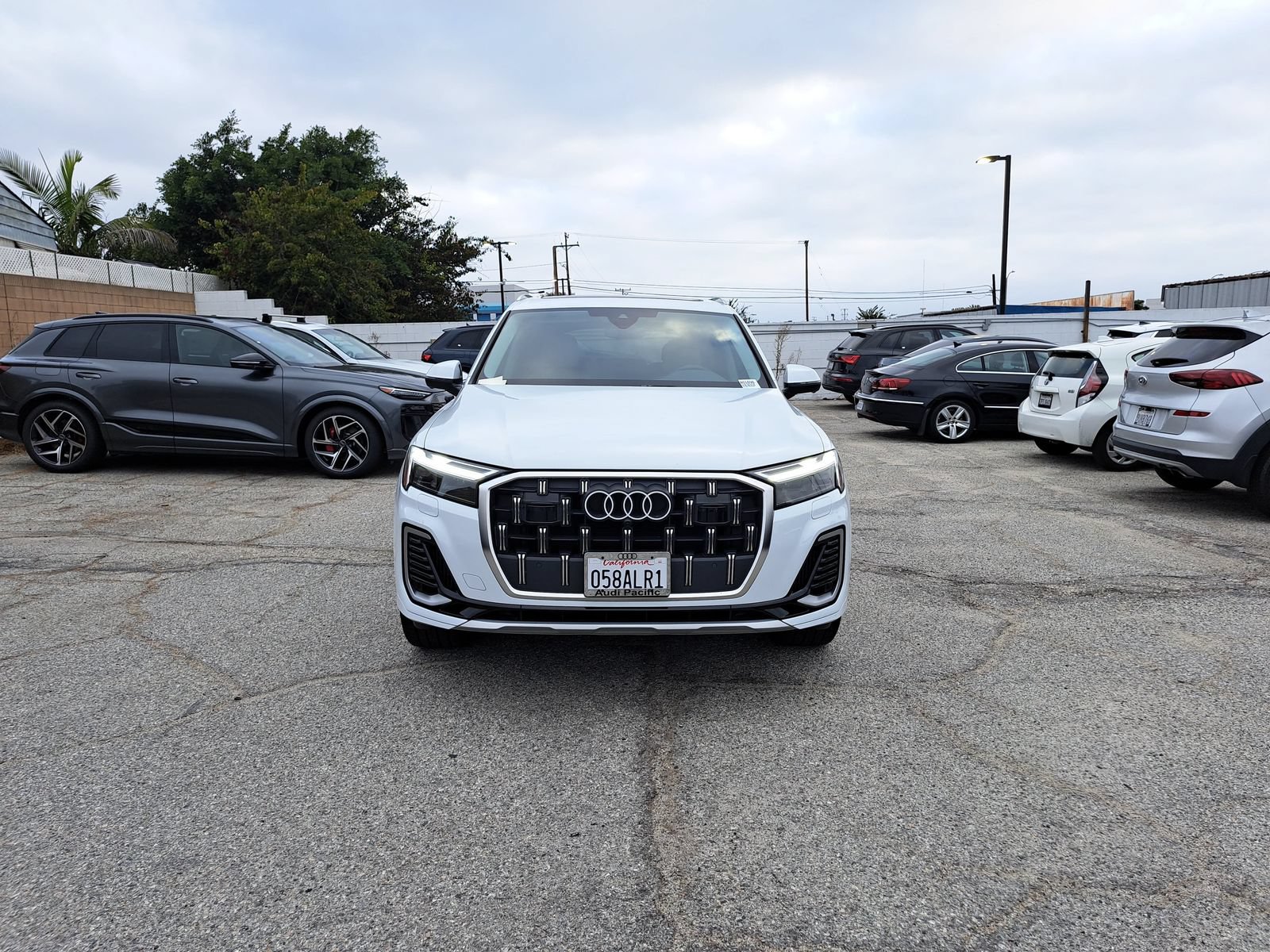 Used 2025 Audi Q7 3.0T Premium Plus AWD/4WD image 2