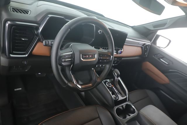 Used 2024 GMC Canyon AT4 w/ AT4 Premium Package image 17