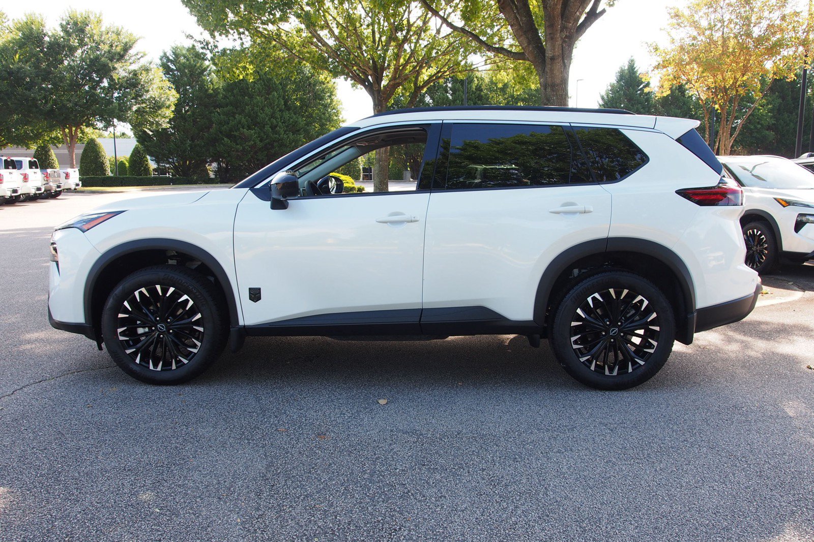 New 2026 Nissan Rogue Dark Armor FWD image 4