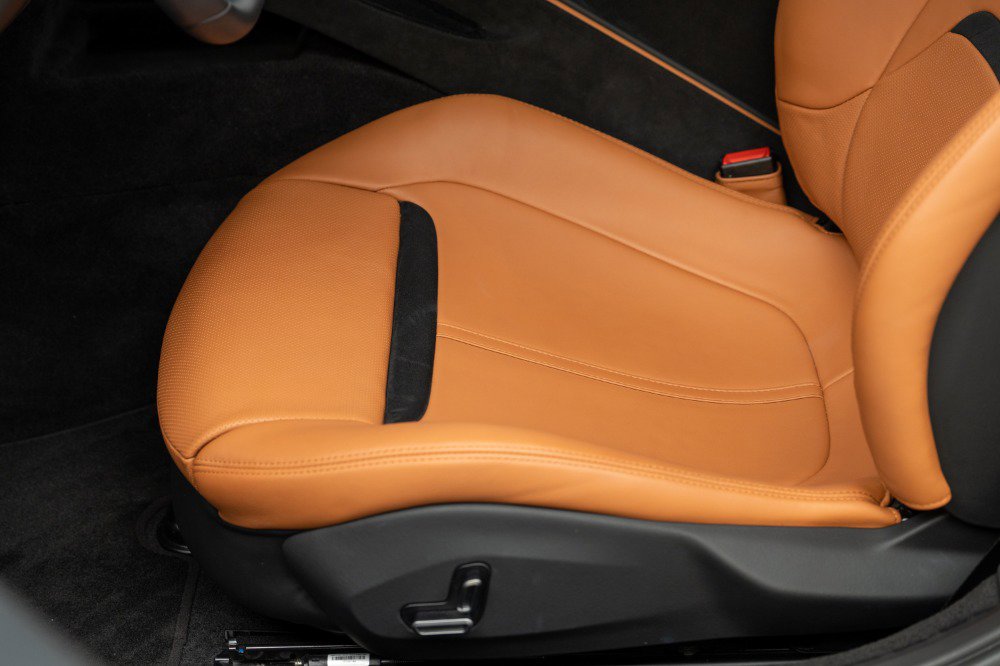 Certified 2022 Ferrari Roma image 24