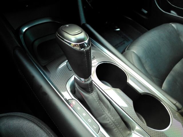 Used 2016 Chevrolet Malibu LT w/ Leather Package image 46