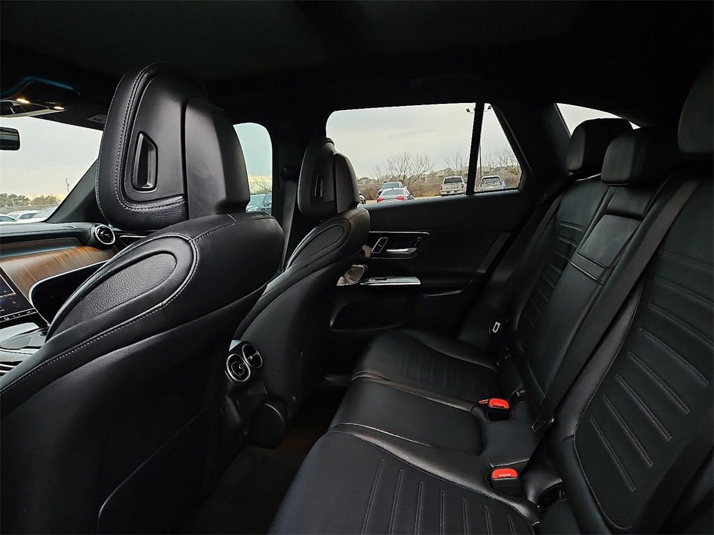 Used 2024 Mercedes-Benz GLC 300 4MATIC image 19