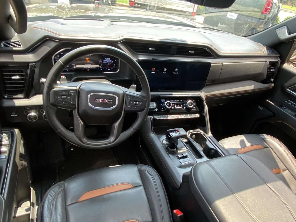 Used 2024 GMC Sierra 1500 AT4 w/ Technology Package AWD/4WD image 15
