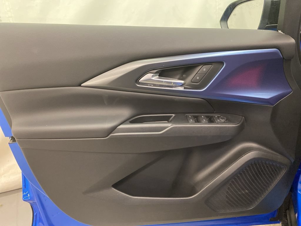 New 2026 Chevrolet Equinox EV LT FWD image 10