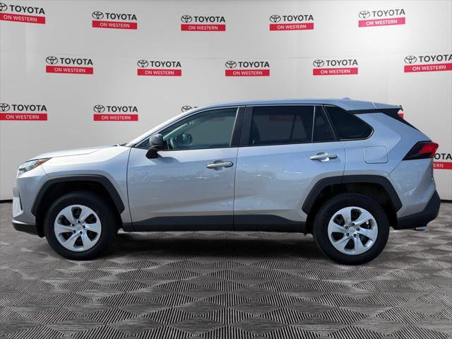 Certified 2024 Toyota RAV4 LE AWD/4WD image 6