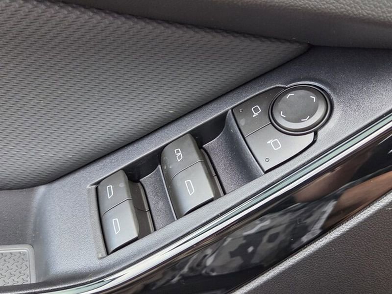 New 2026 Chevrolet Equinox LT image 16