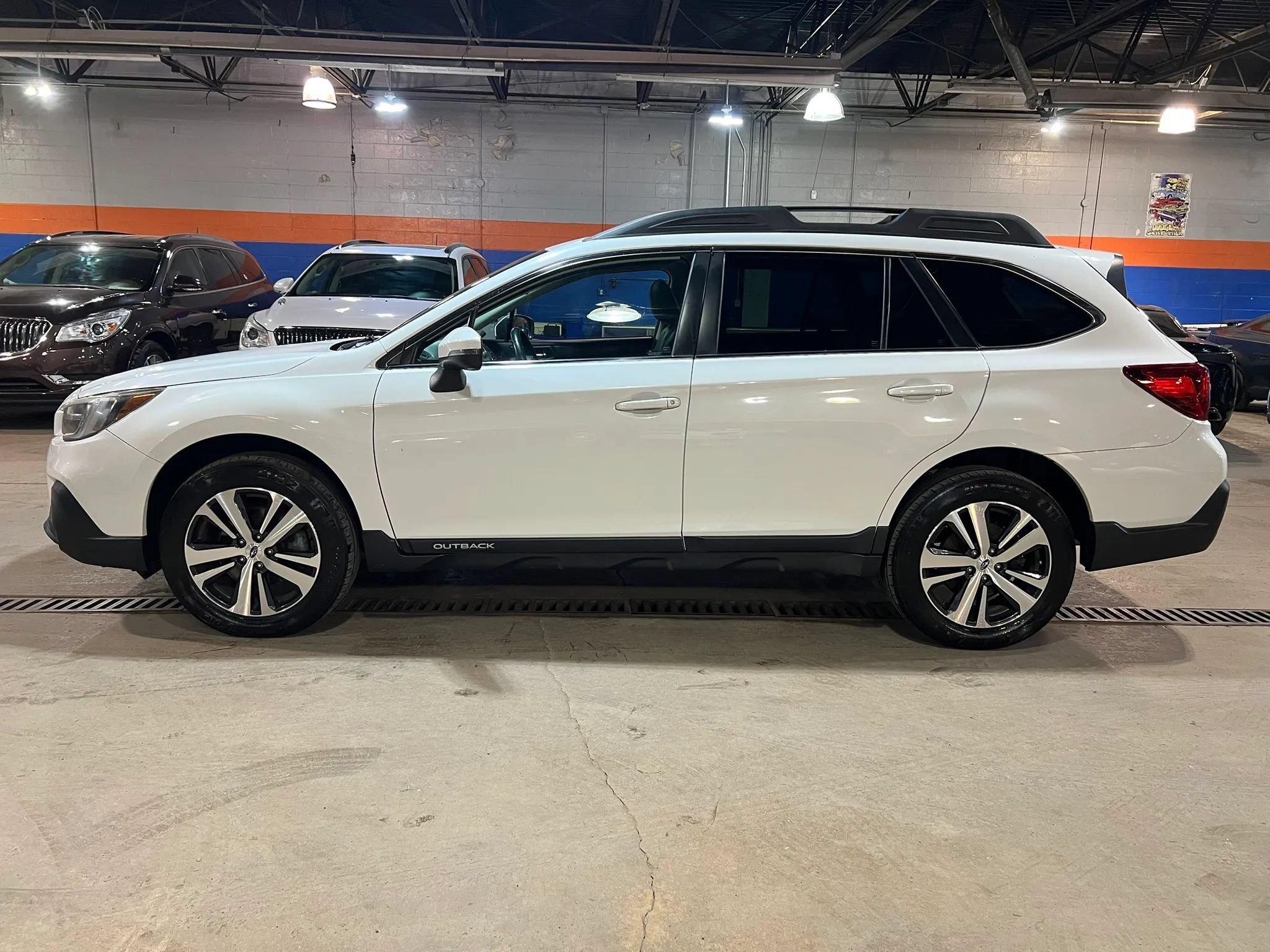 Used 2019 Subaru Outback 2.5i Limited AWD/4WD image 6