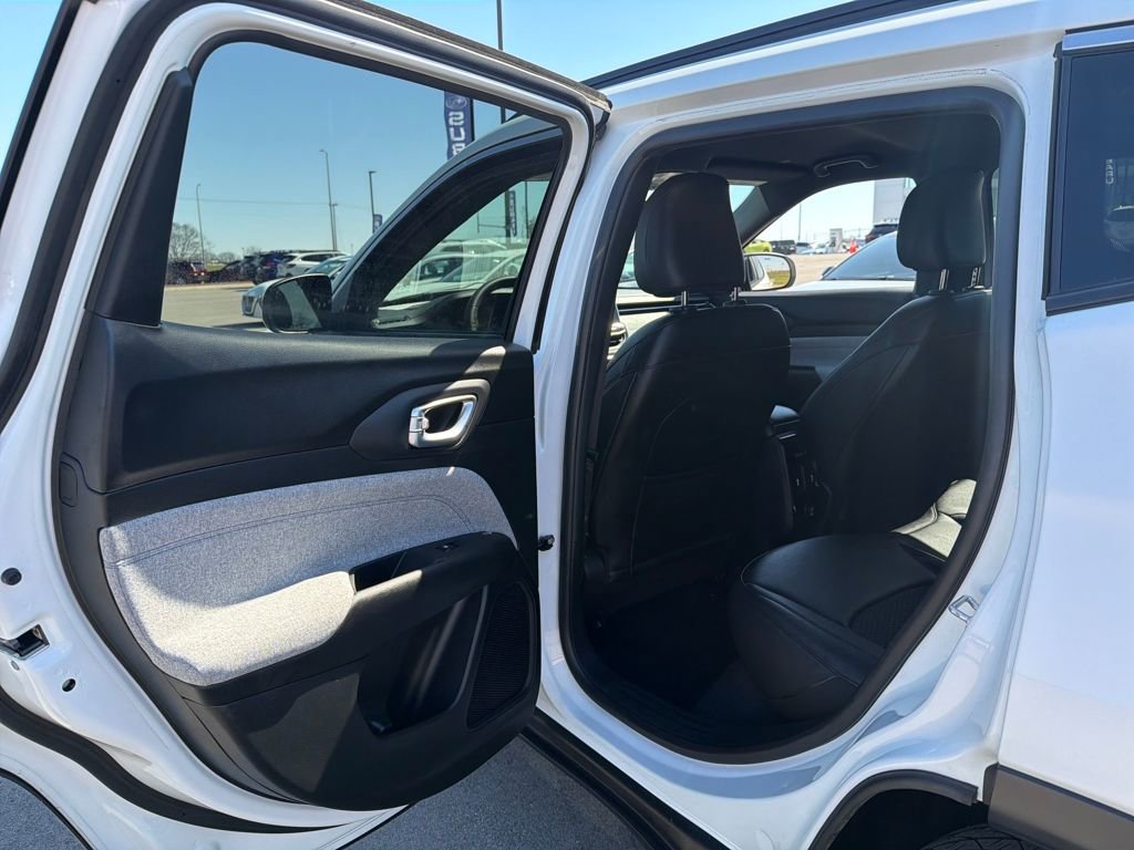 Used 2024 Jeep Compass Latitude image 26