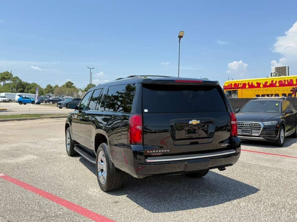 Used 2019 Chevrolet Suburban Premier RWD image 14