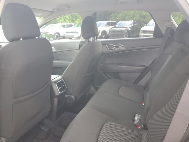 Used 2023 Kia Sportage LX AWD/4WD image 9