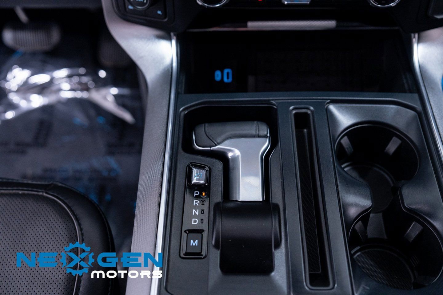 Used 2024 Ford F150 Platinum image 17