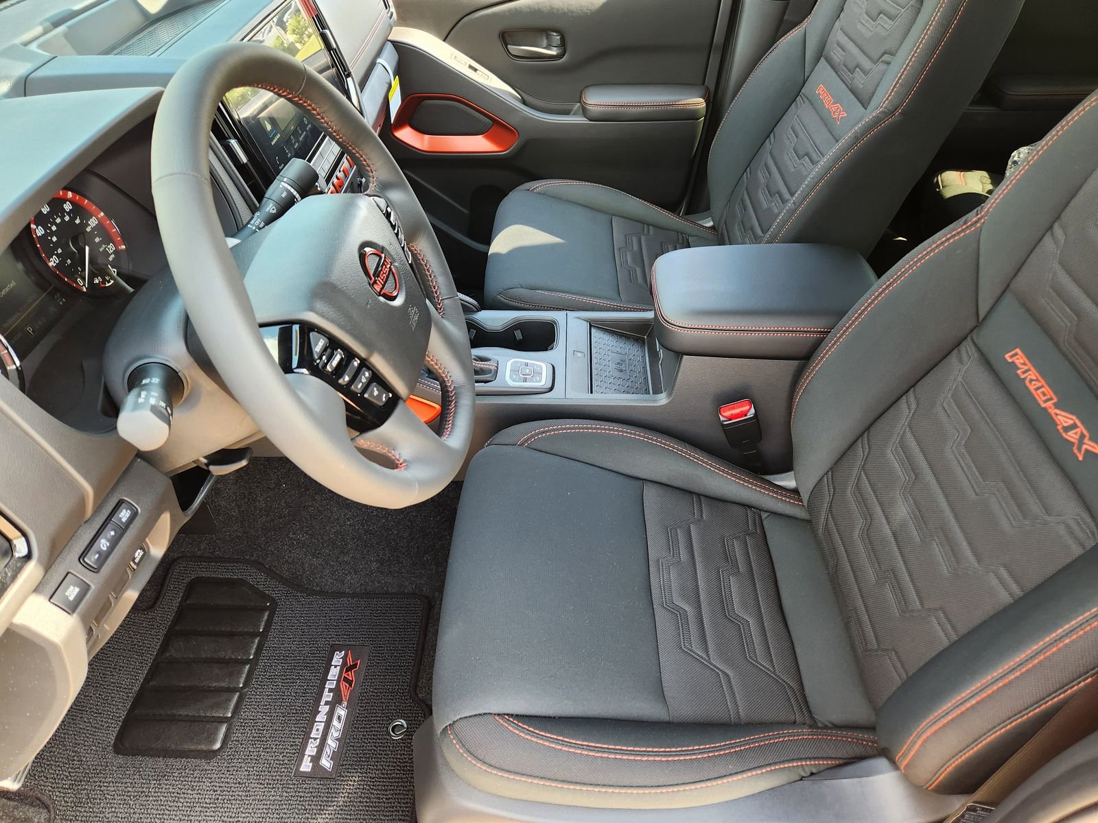 New 2026 Nissan Frontier PRO-4X w/ Pro-4x Convenience Package image 12