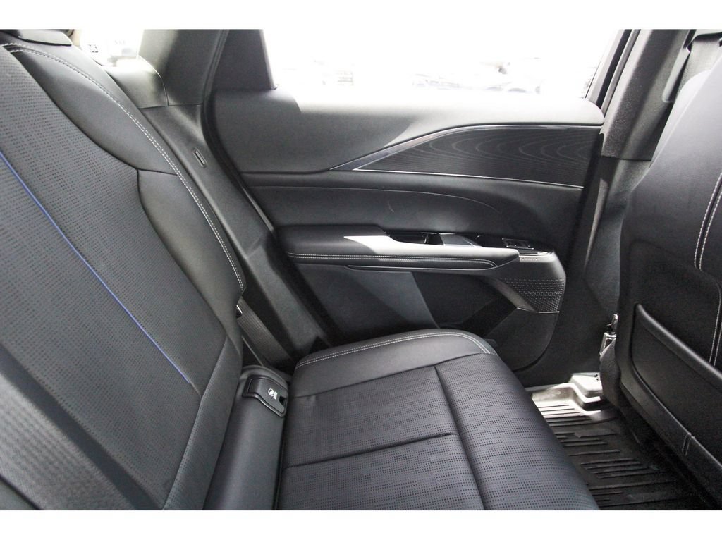 Used 2024 Cadillac Lyriq Luxury w/ LPO, Floor Liner Package AWD/4WD image 11