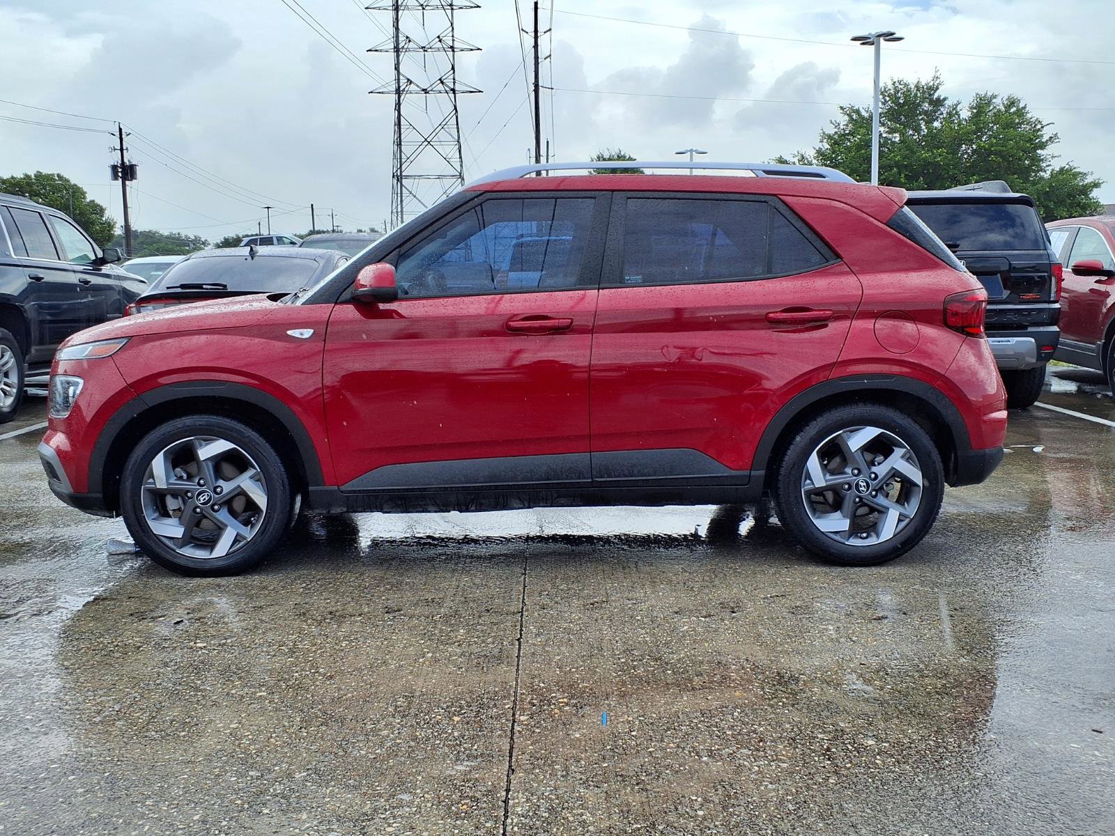Used 2021 Hyundai Venue SEL w/ Cargo Package FWD image 22