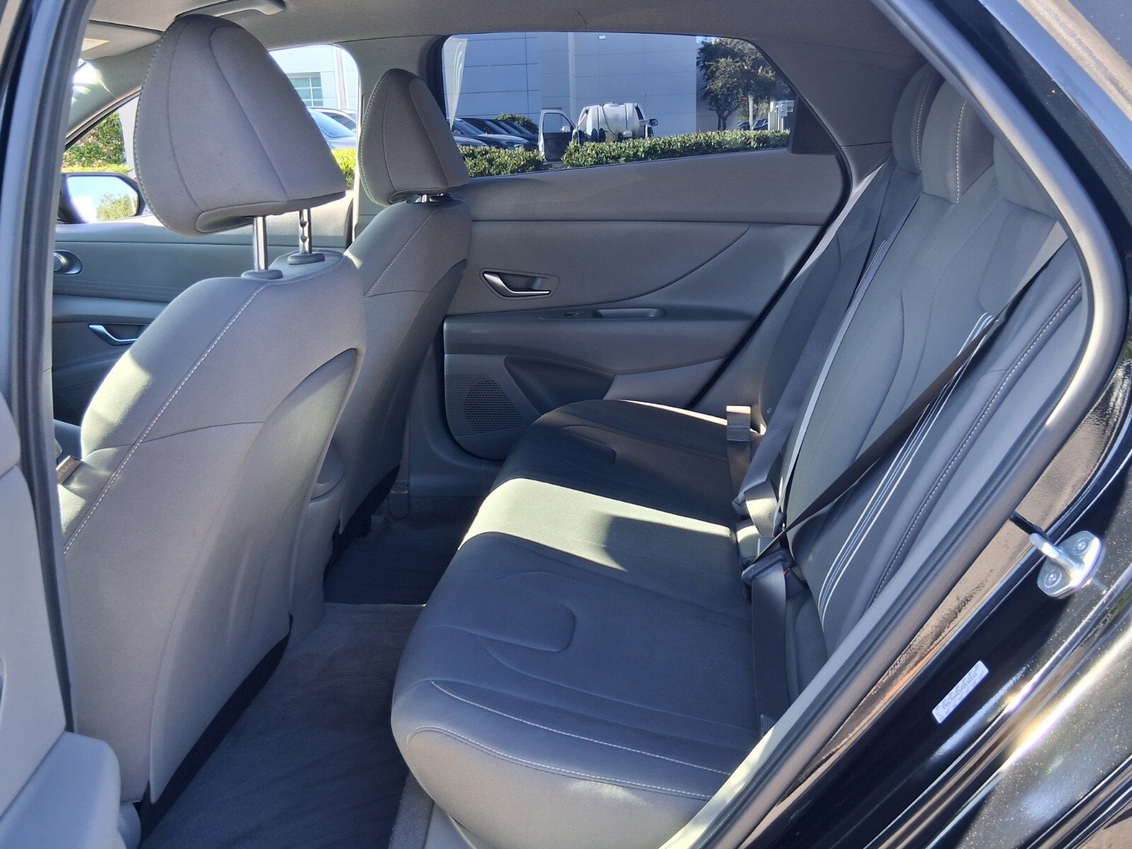 Used 2023 Hyundai Elantra SEL w/ Cargo Package FWD image 11