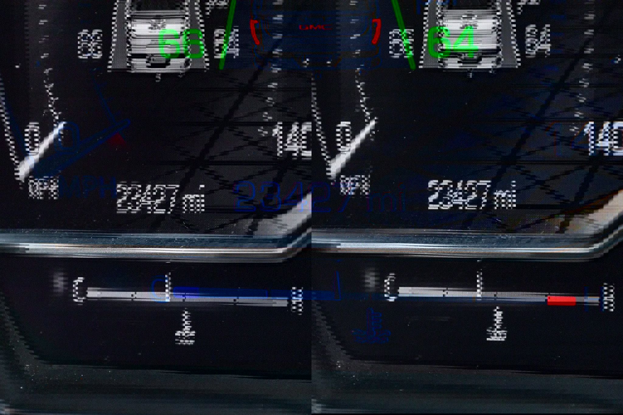 Used 2025 GMC Sierra 2500 AT4X image 22