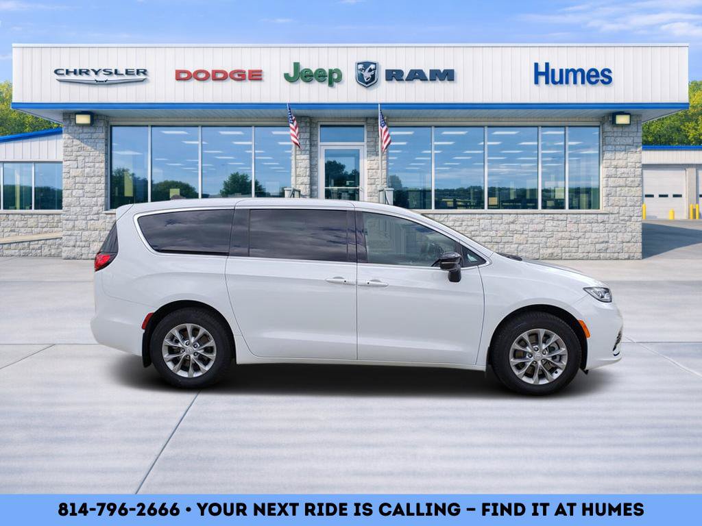 New 2026 Chrysler Pacifica Select AWD/4WD image 2
