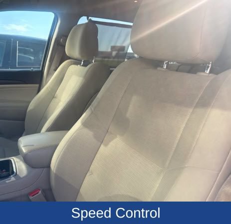 Used 2017 Jeep Grand Cherokee Laredo w/ Quick Order Package 2BE RWD image 5
