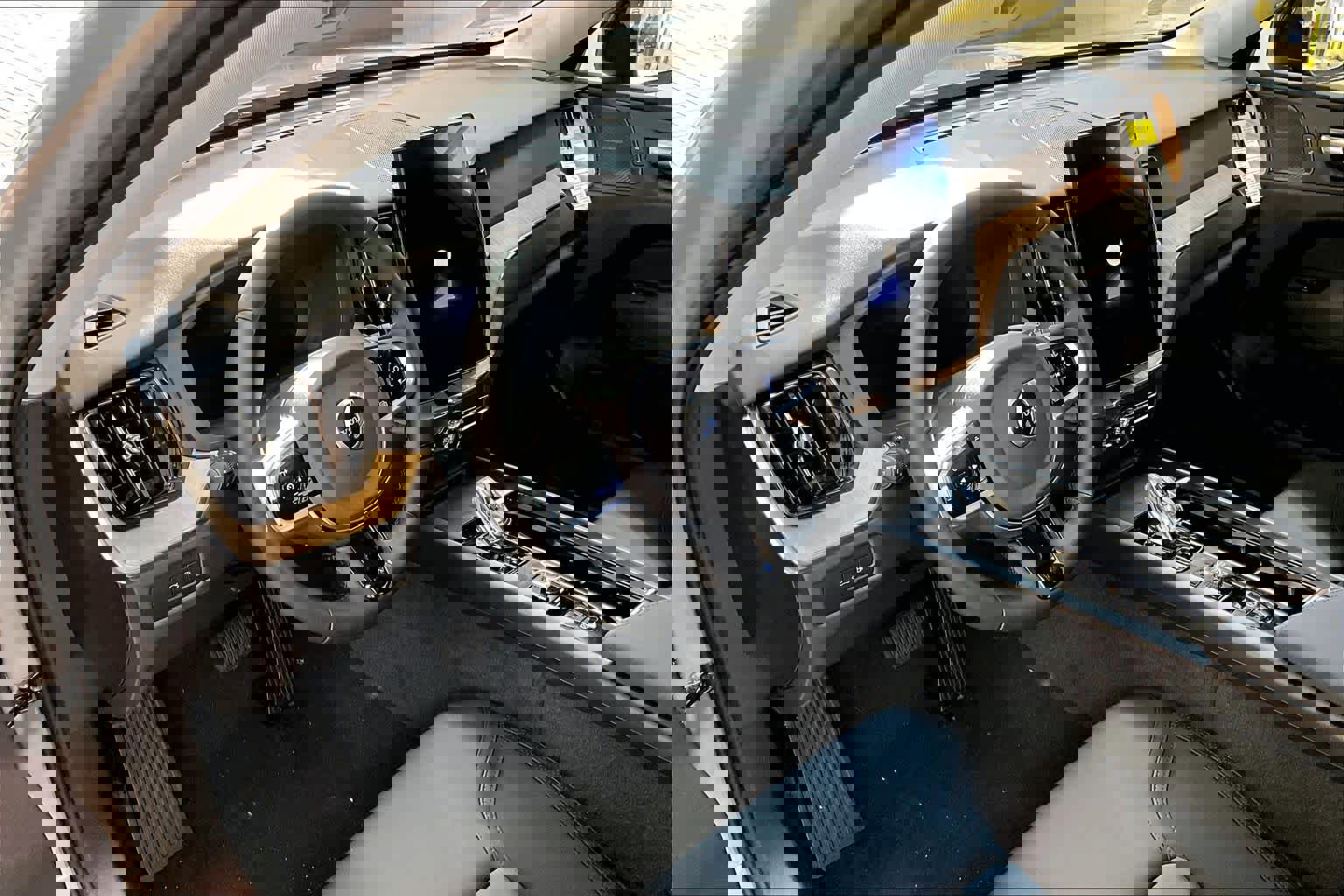 New 2026 Volvo XC60 T8 Plus w/ Protection Package Premier image 9