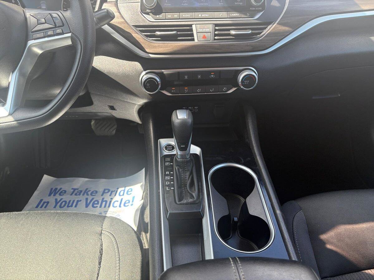 Used 2024 Nissan Altima 2.5 SV FWD image 11