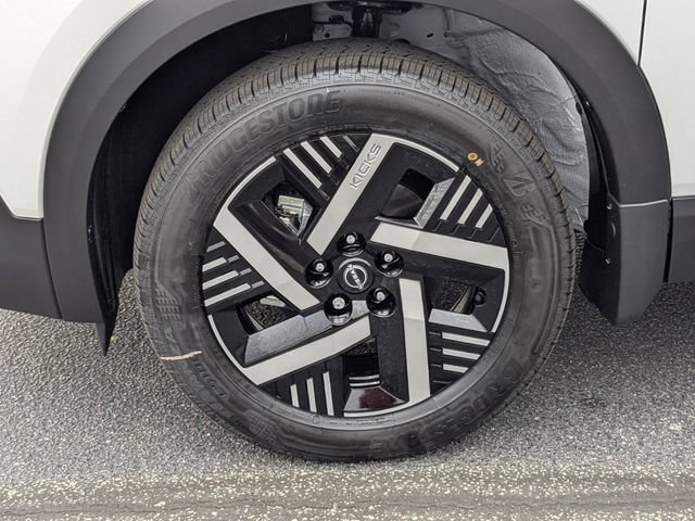 New 2026 Nissan Kicks SV w/ Cold Weather Package FWD image 10