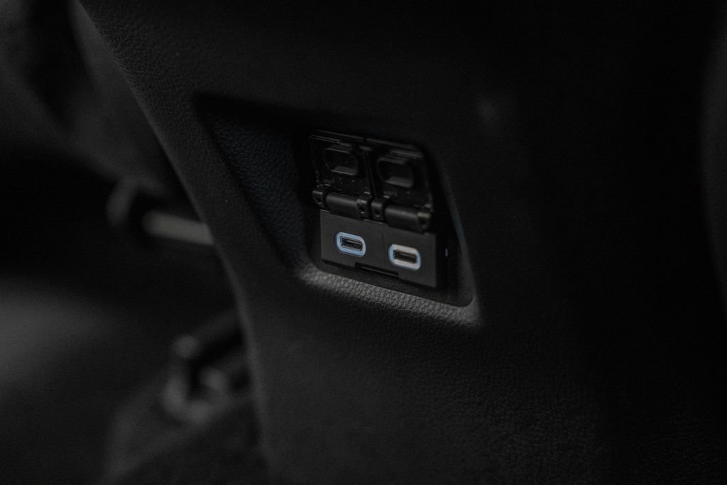 Used 2025 Toyota RAV4 XLE image 32