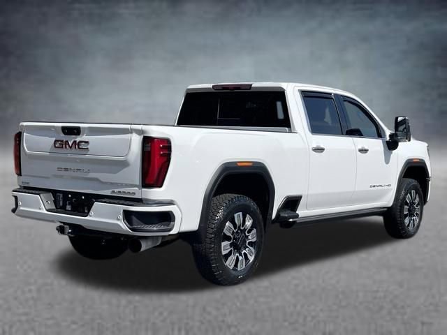 Used 2025 GMC Sierra 2500 Denali image 3