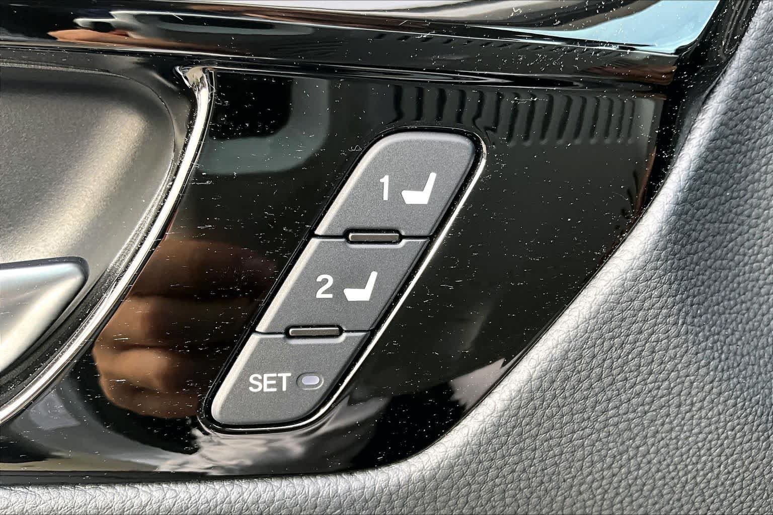 Used 2024 Honda CR-V EX-L image 33