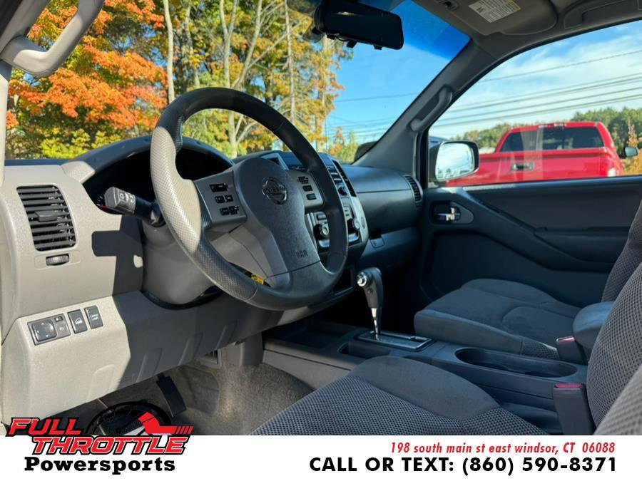 Used 2014 Nissan Frontier SV image 20