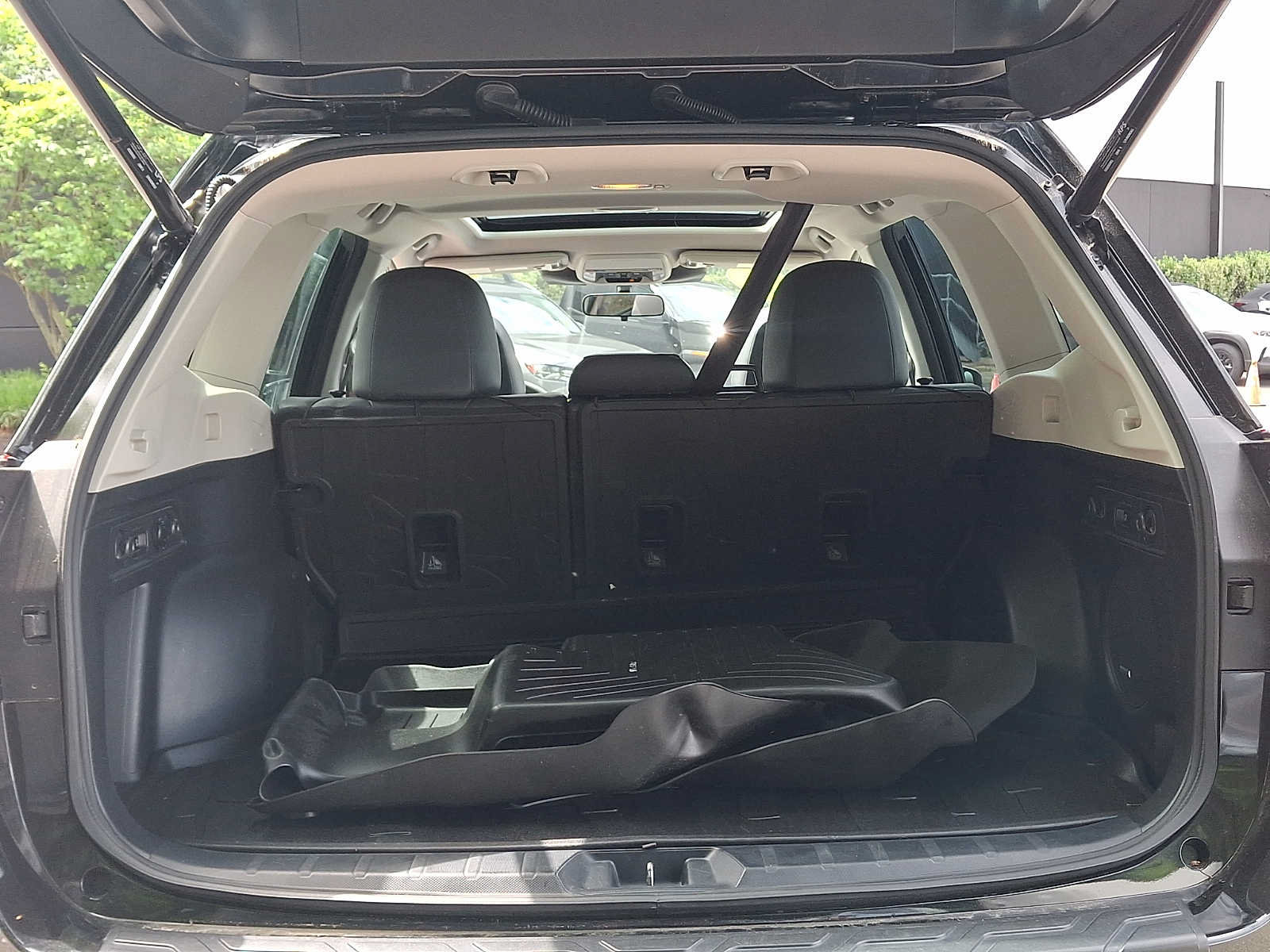 Used 2023 Subaru Forester Limited AWD/4WD image 32