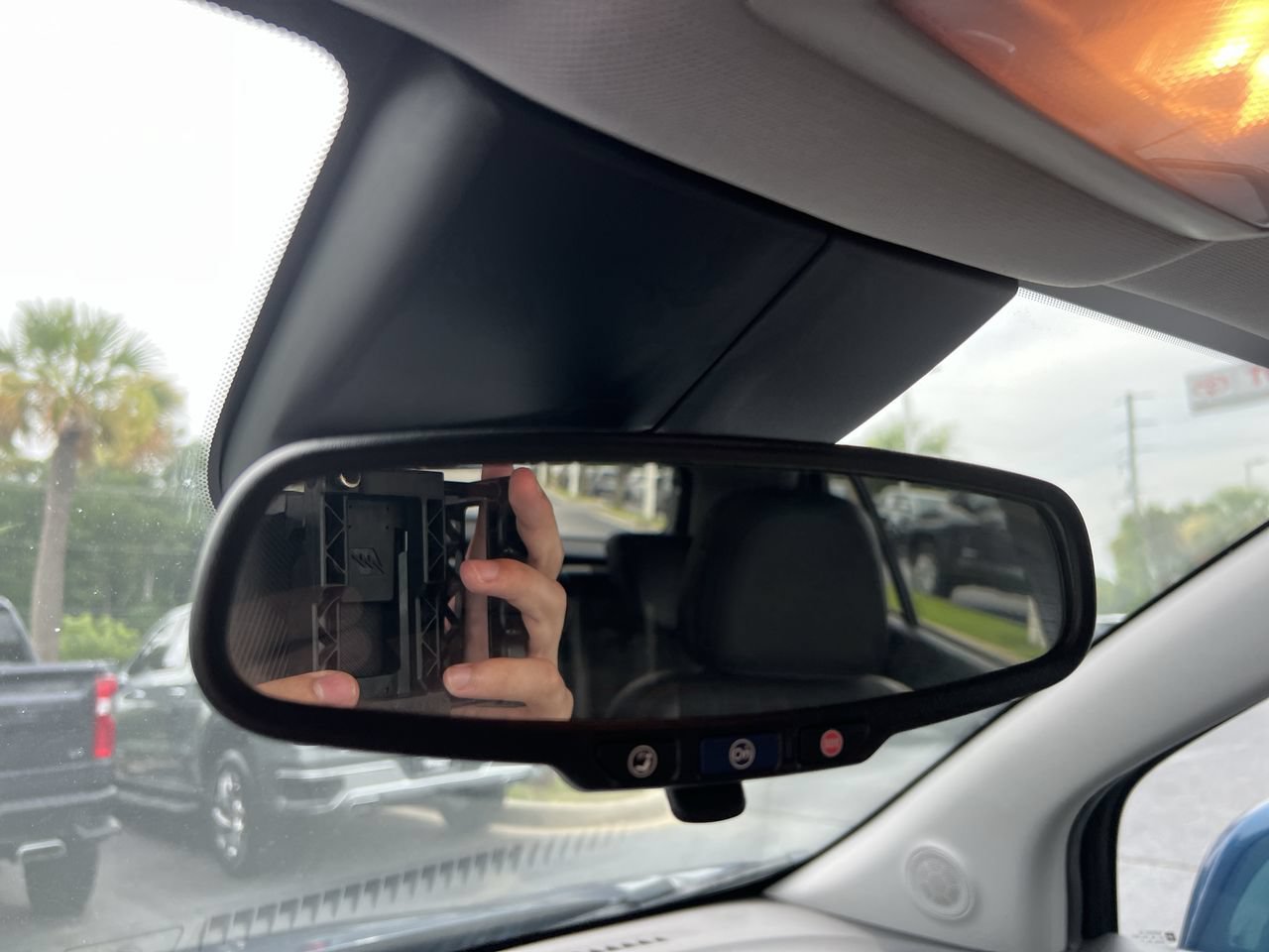 Used 2019 Chevrolet Trax LT w/ LT Convenience Package FWD image 27