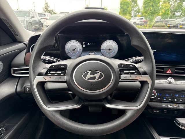 Used 2024 Hyundai Elantra SEL FWD image 12