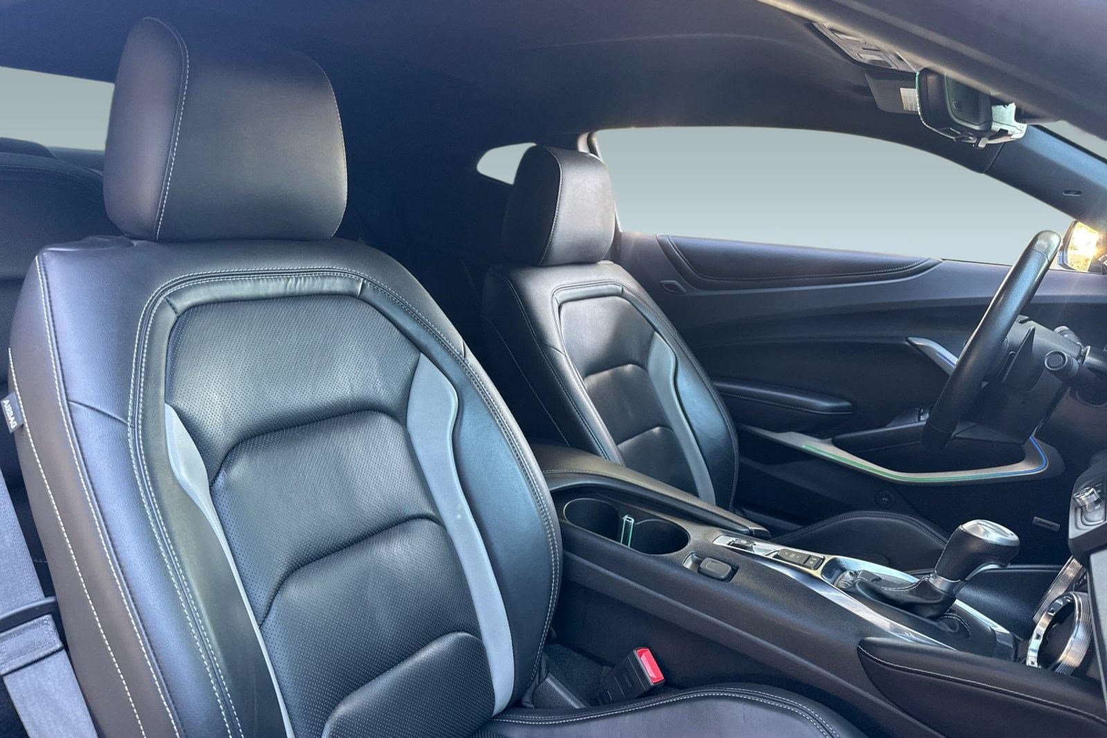Used 2023 Chevrolet Camaro LT RWD image 33
