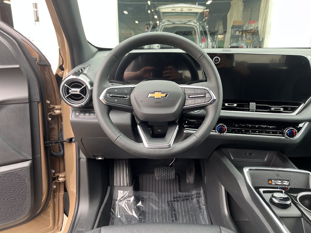 New 2027 Chevrolet Equinox LT w/ Convenience Package II AWD/4WD image 13