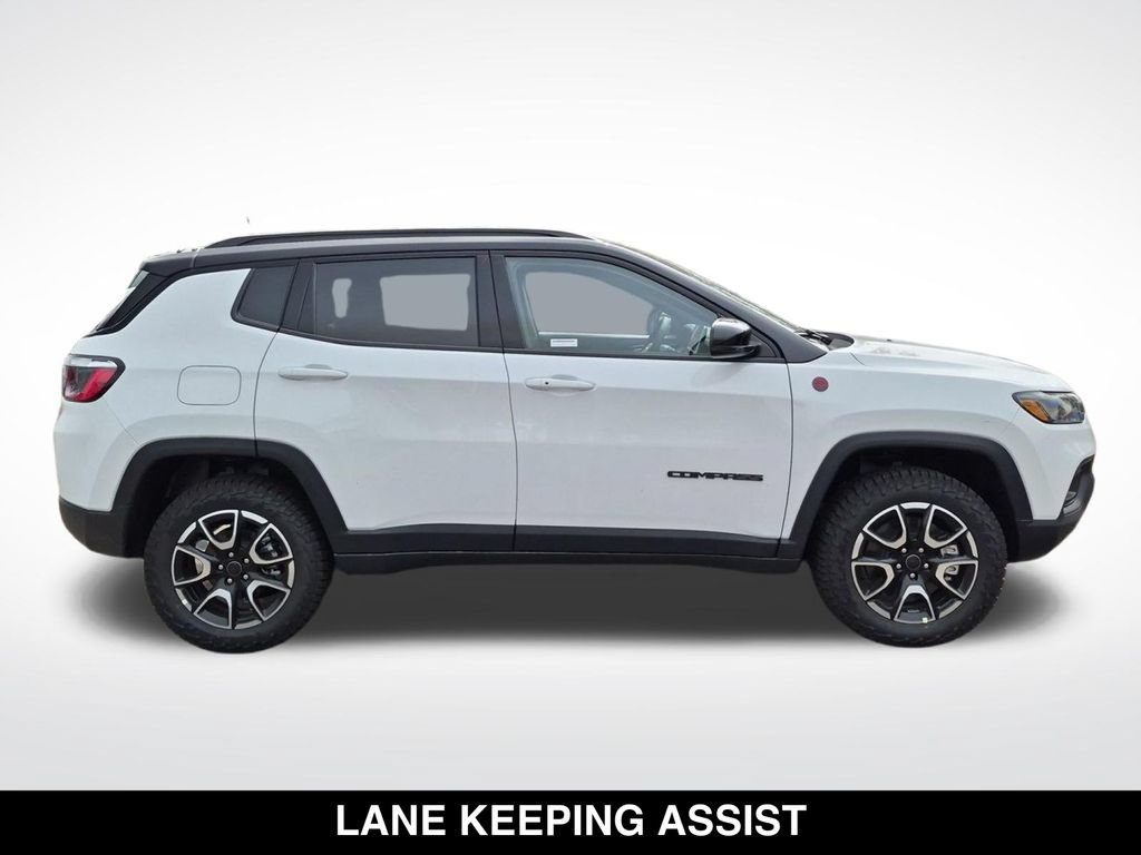 New 2026 Jeep Compass Trailhawk w/ Sun, Sound & Navigation Group AWD/4WD image 6
