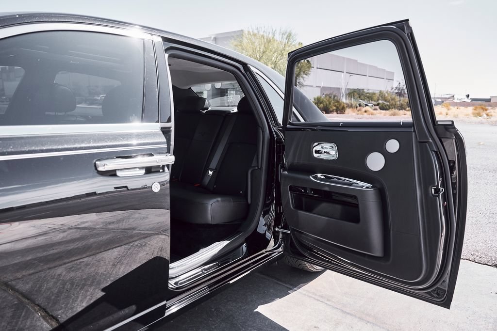 Used 2014 Rolls-Royce Ghost RWD image 28