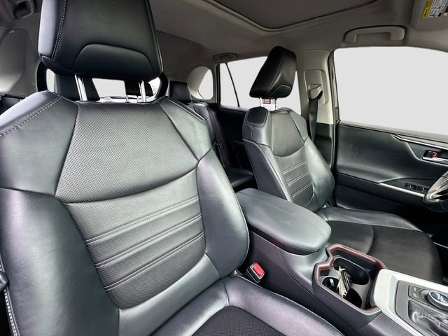 Used 2021 Toyota RAV4 Limited image 32