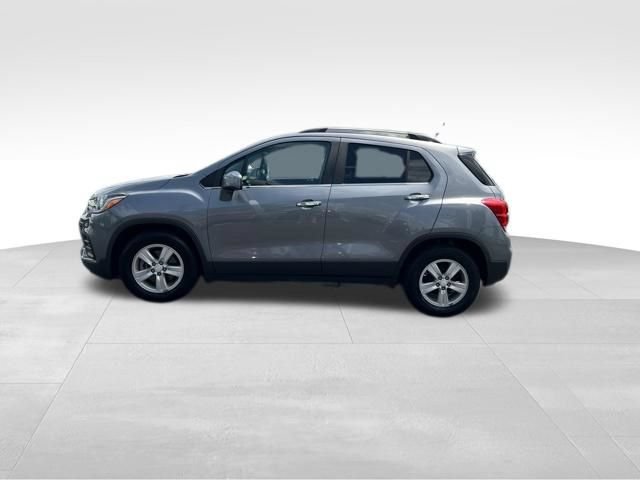 Used 2020 Chevrolet Trax LT w/ Driver Confidence Package FWD image 4