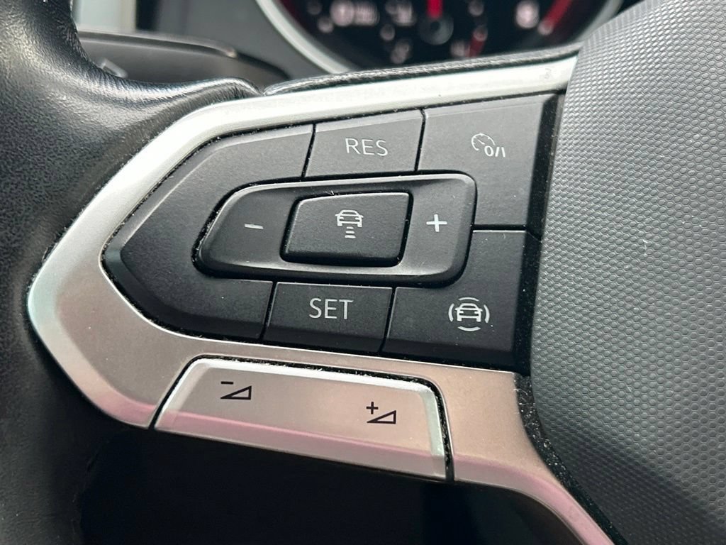 Used 2020 Volkswagen Atlas Cross Sport SE FWD image 27