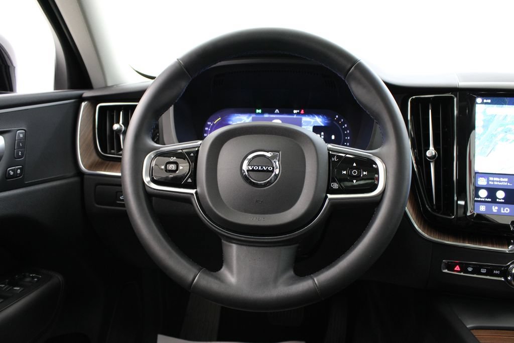 Used 2024 Volvo XC60 B5 Plus w/ Protection Package Premier AWD/4WD image 25