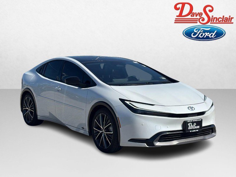 Used 2026 Toyota Prius Limited w/ Limited Premium Package AWD/4WD image 4