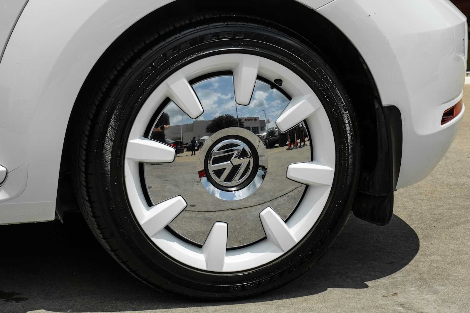Used 2019 Volkswagen Beetle 2.0T Final Edition SEL FWD image 47