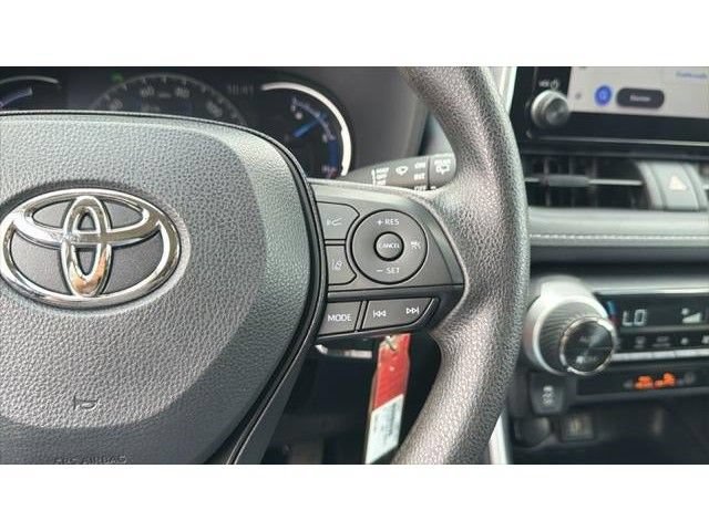 Certified 2025 Toyota RAV4 LE AWD/4WD image 27