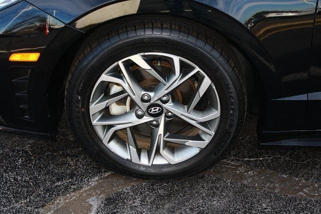Used 2023 Hyundai Sonata SEL w/ Preferred Accessory Package image 2