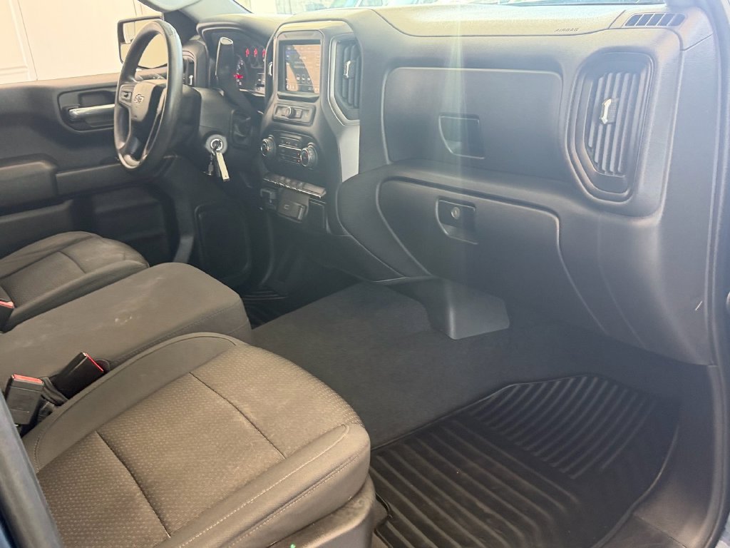 Used 2019 Chevrolet Silverado 1500 Custom Trail Boss w/ Custom Convenience Package AWD/4WD image 17