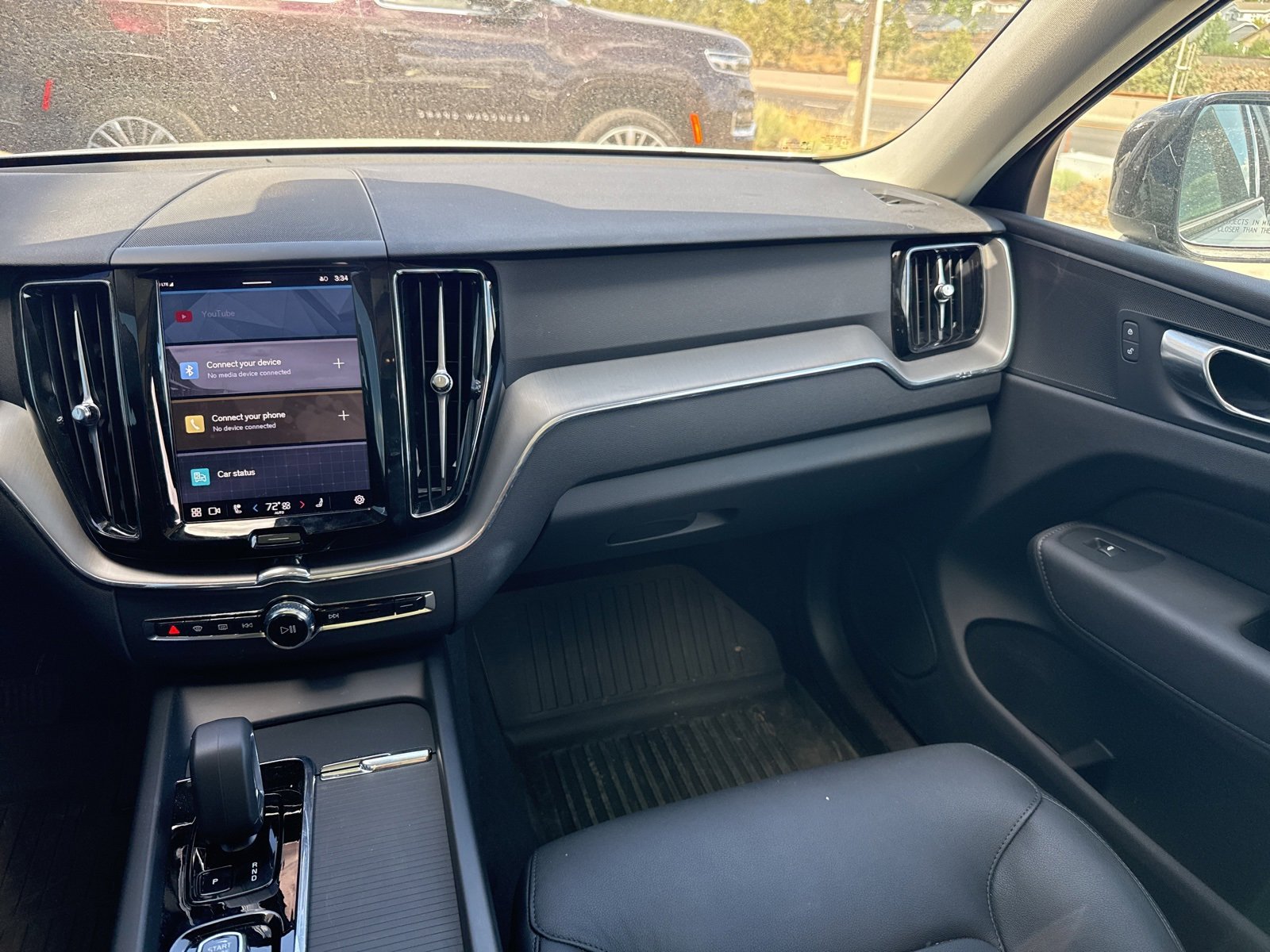 Certified 2025 Volvo XC60 T8 Core w/ Protection Package Premier image 20