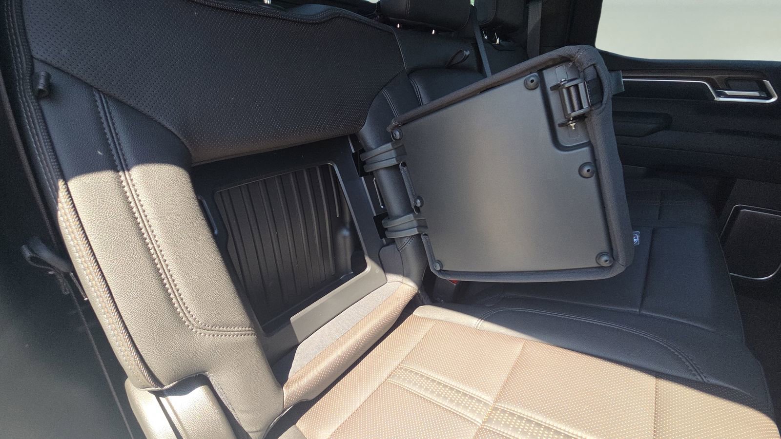 Used 2022 Chevrolet Silverado 1500 High Country w/ Z71 Off-Road Package image 18